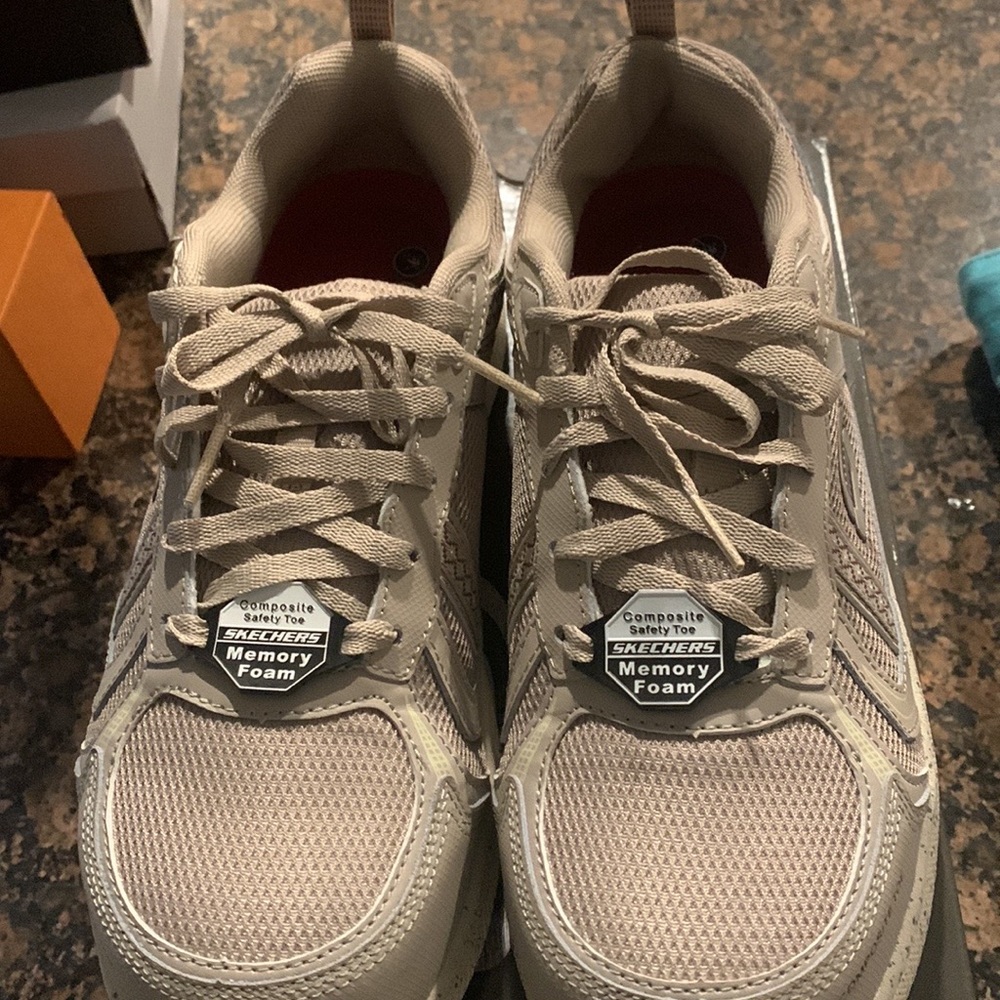 Work shoes - Picture 3 of 3
